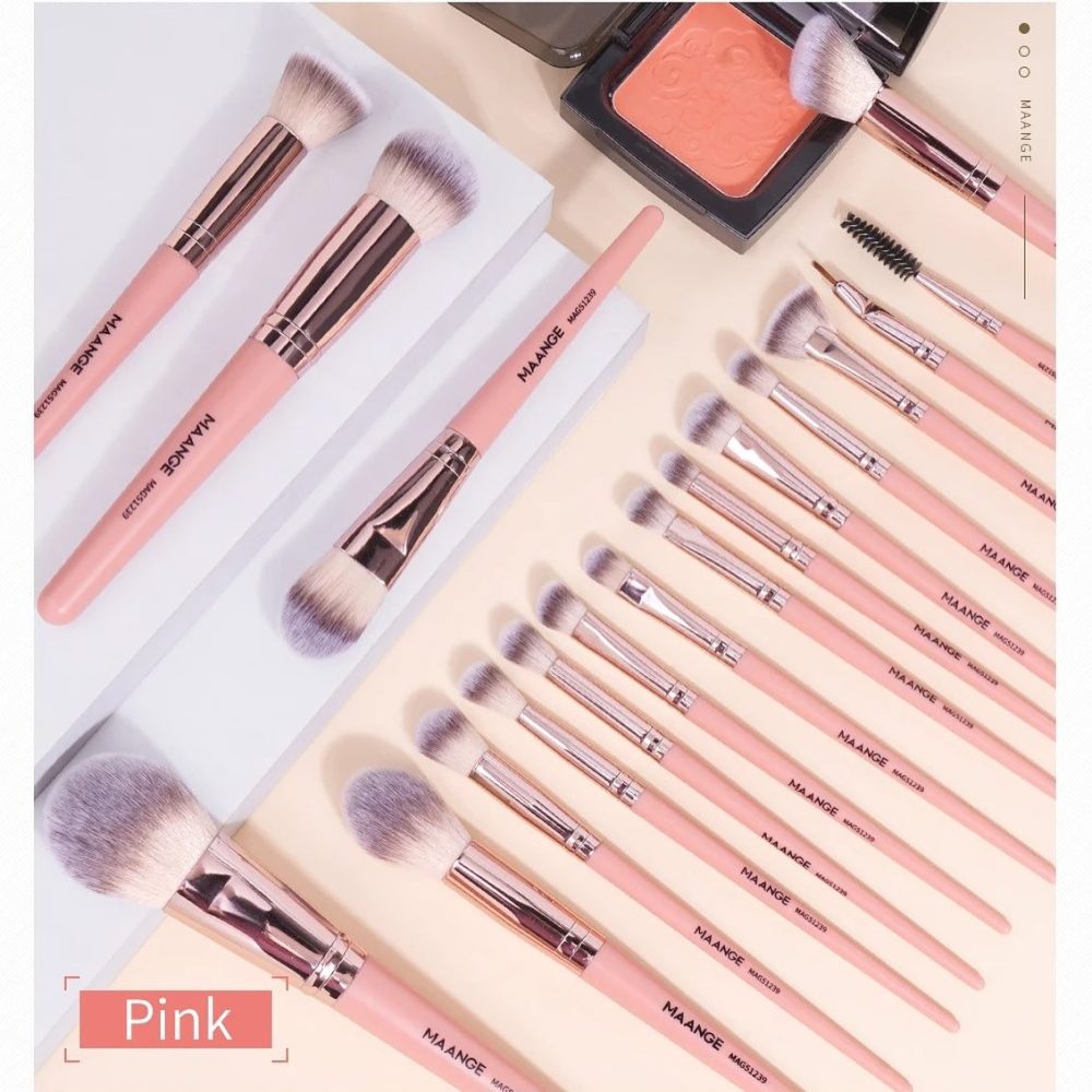 MANGEE All in One Brush Set - Image 2